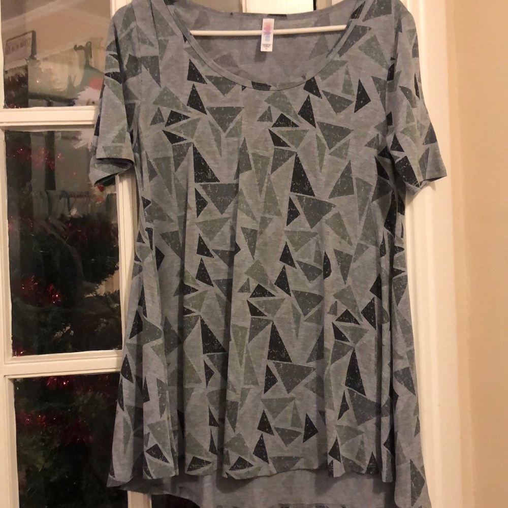 Lularoe perfect tee
